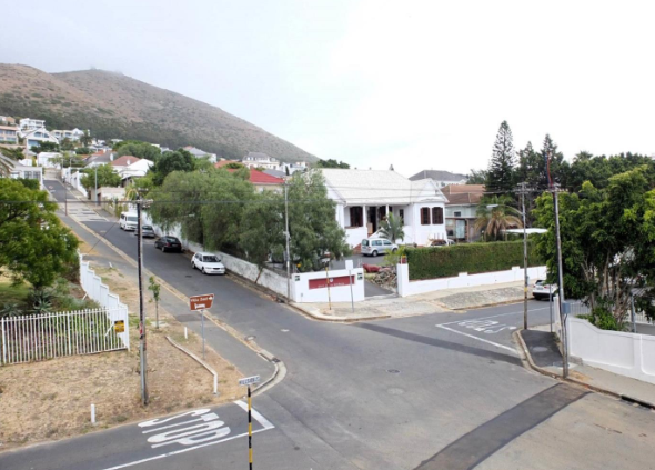 To Let 2 Bedroom Property for Rent in Green Point Western Cape